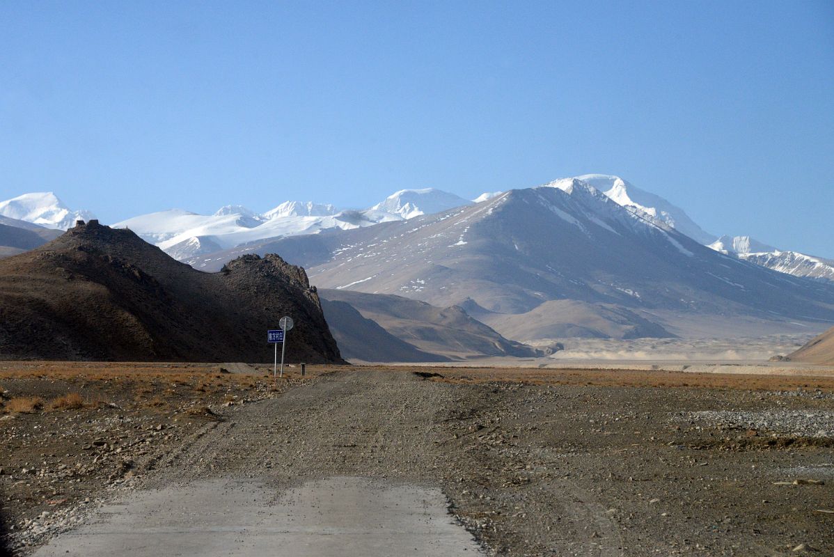 04 Cho Oyu Starts To Be Hidden Before Leaving The Tingri Plain Between Tingri And Mount Everest North Base Camp In Tibet